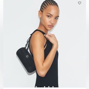 New Tory Burch Barrel Bag ! Cuteeee🩷